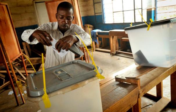 Escasa participación en las presidenciales de Burundi, con un solo candidato
