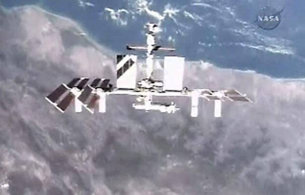 El Atlantis se desacopla de la Estación Espacial Internacional