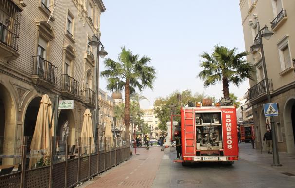 Los bomberos realizan 950 actuaciones en Huelva capital en 2015, 432 de ellas relacionadas con incendios