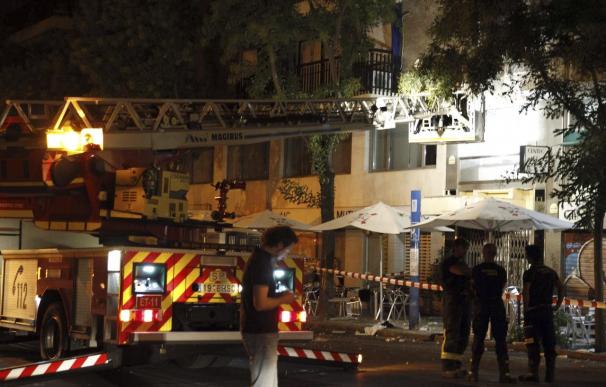 Fallece uno de los jóvenes a los que les cayó parte de un balcón en Madrid