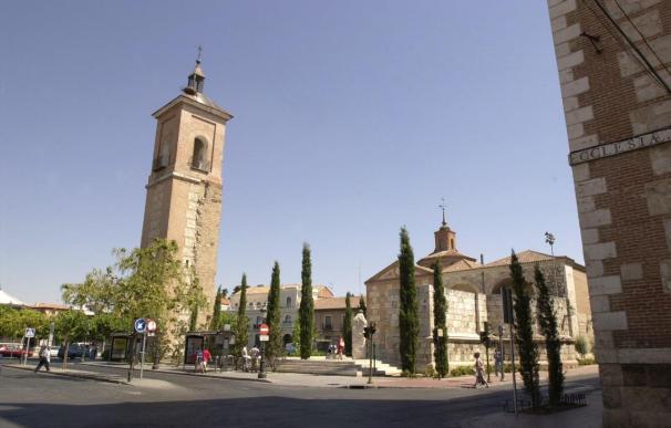 Alcalá acoge este mes un árbol urbano que funciona con energía solar y bicis