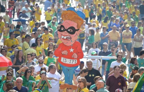 Protesta en Brasil contra la presidenta Dilma Rousseff