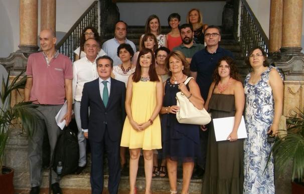 Diputación acoge la firma de convenios entre la Obra Social 'la Caixa' y nueve colectivos sociales