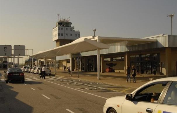 Aumenta el número de pasajeros y de operaciones que acogió el Aeropuerto de Asturias en febrero