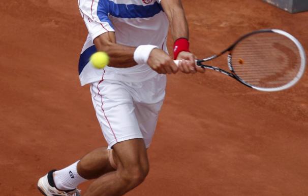 Djokovic vence a Guillermo García López y alcanza los cuartos de final del Masters de Madrid