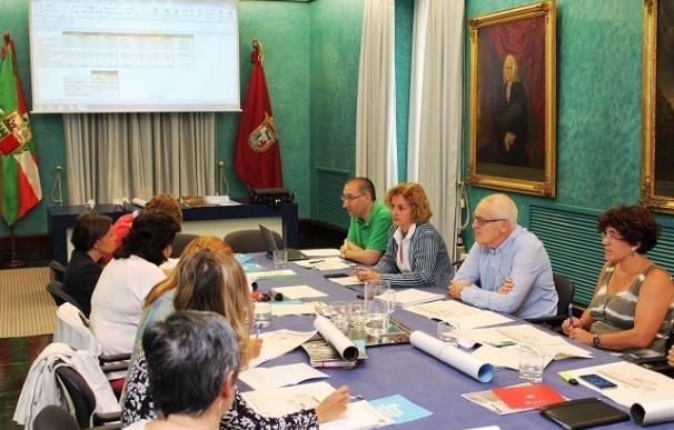 Diputación de Álava analiza con las Cuadrillas los "positivos" datos turísticos del primer semestre