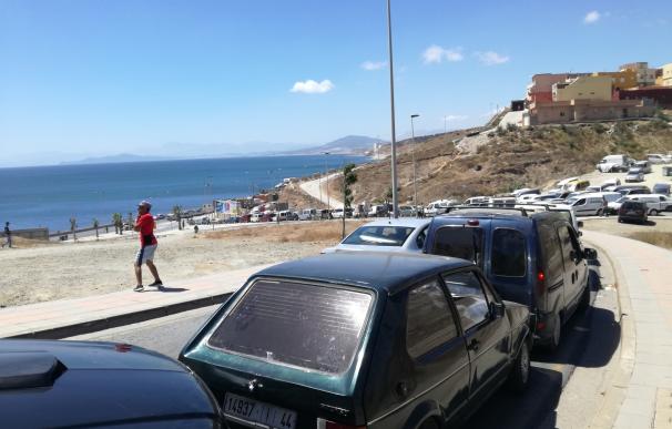 España y Marruecos liberan un carril de la frontera de Ceuta de 'coches patera' para agilizar el tránsito de turistas