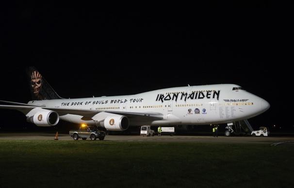 El avión de Iron Maiden sufre un incidente en el aeropuerto de Santiago de Chile