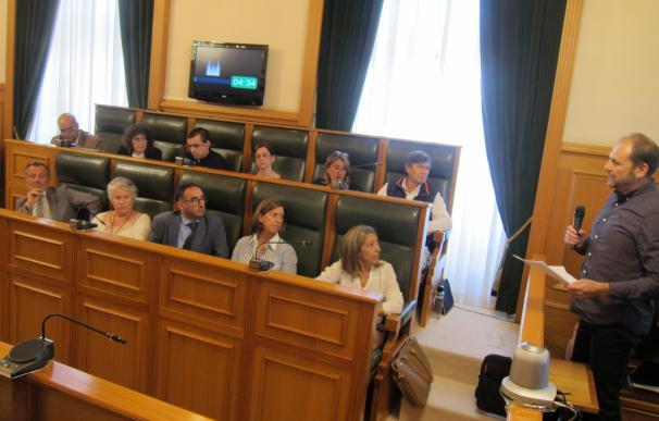 Víctimas del Alvia instan al portavoz del PP en Santiago a pedir perdón en el pleno del Ayuntamiento