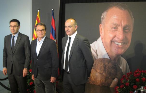 Artur Mas destaca la "energía positiva y la ilusión" que transmitió Cruyff a los catalanes