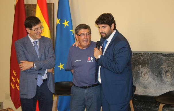 El presidente alaba el compromiso y trabajo de la Asociación Regional Murciana de Hemofilia
