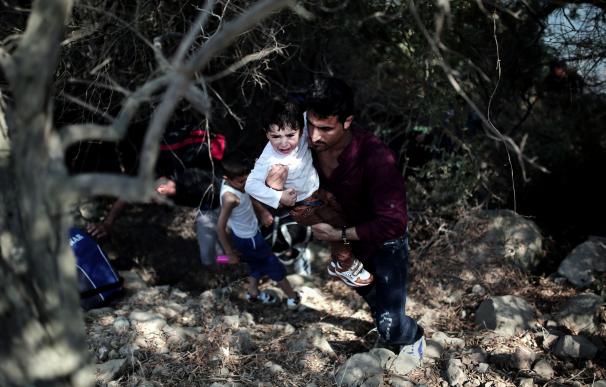 Grecia pedirá a la UE 700 millones de euros para construir centros de acogida para refugiados