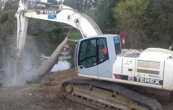 Comienza la demolición de tres azudes sin uso en el río Bernesga a su paso por León