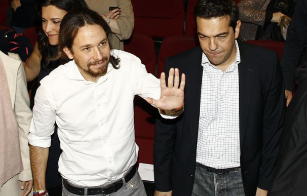 Iglesias, con Tsipras, en la designación del primero como secretario general de Podemos.