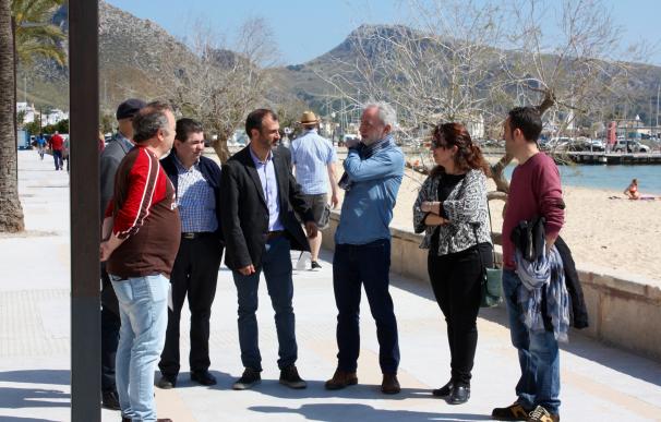 Barceló visita las obras de remodelación de primera línea del Port de Pollença