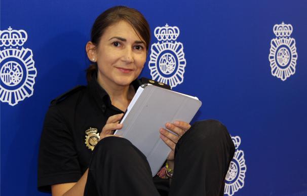 La inspectora Carolina González, nueva 'community manager' de la Policía Nacional