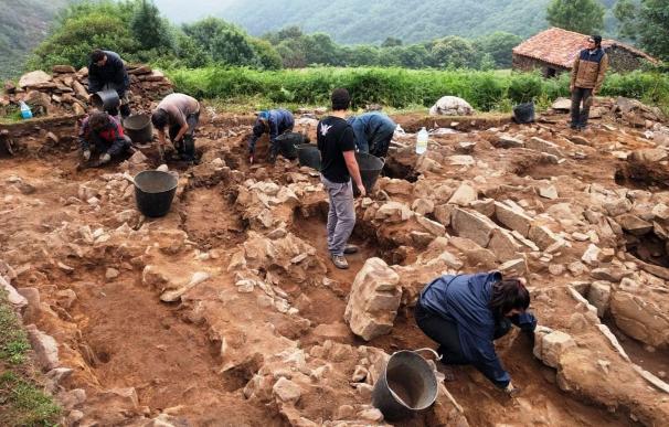 La Universidad desarrolla una campaña arqueológica en Belmonte de Miranda
