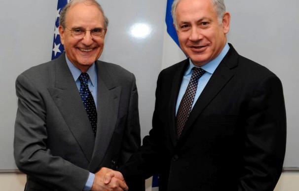 Peres pide a Mitchell que la seguridad de Israel sea una prioridad