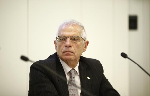 Borrell reconoce que no haría "ascos" a ser ministro y no aclara si irá a las elecciones con el PSOE