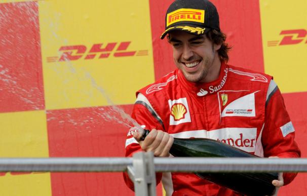 Fernando Alonso renueva con Ferrari hasta 2016