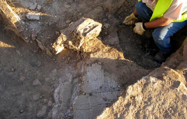 Investigadores valencianos presentarán en Guatemala el descubrimiento de un mascarón maya