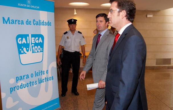 Feijóo inicia una campaña para "reforzar la imagen de marca de la leche gallega"