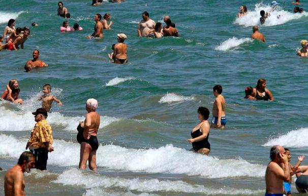 La ola de calor mantiene en alerta a veinticinco provincias de 9 comunidades