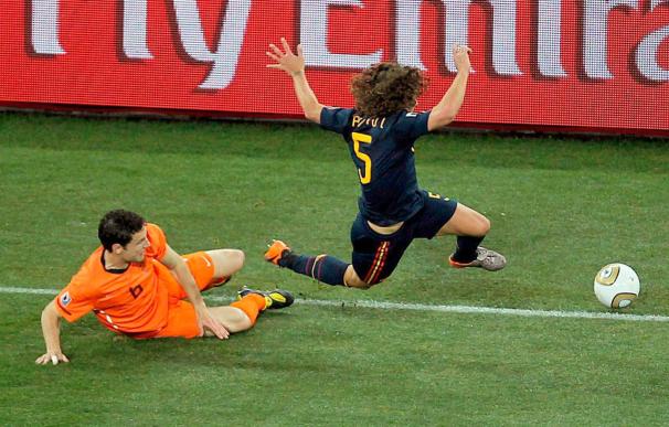 Puyol supera a Hierro y entra en el 'top cinco' de internacionalidades