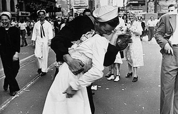 Fallece uno de los iconos de la Segunda Guerra Mundial, la enfermera que protagonizó el apasionado beso de la victoria