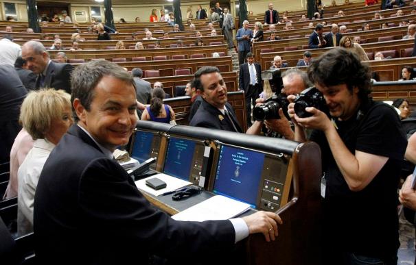 Zapatero anuncia que la economía volverá a crecer en el segundo trimestre