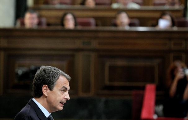 Zapatero destaca que la unidad es la "máxima contribución" para el fin de ETA