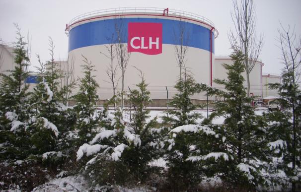 Las salidas de productos petrolíferos de CLH al mercado español caen un 0,8% en febrero