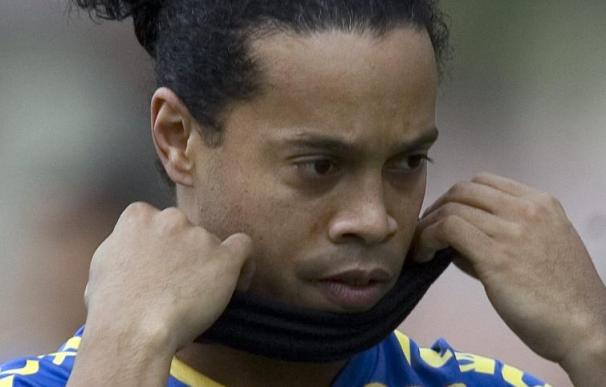 Ronaldinho se acerca a Flamengo y abre la puerta del Milan a 'Ibra', según la prensa
