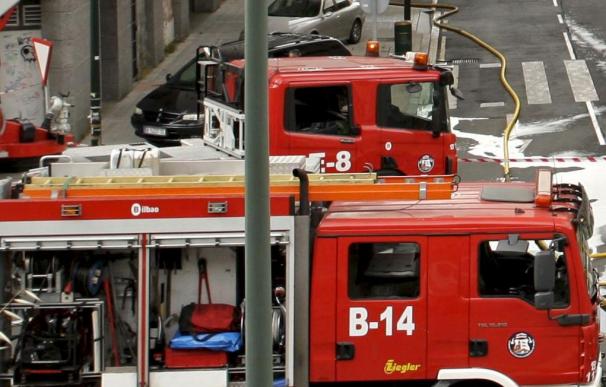 Muere una mujer y su madre resulta herida en el incendio de un piso de Bilbao