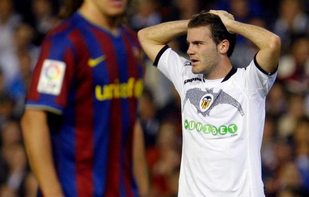 Mata afirma que no sabe "nada" de su posible fichaje por el Barcelona