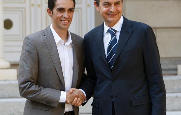 Zapatero recibe hoy a Contador en La Moncloa