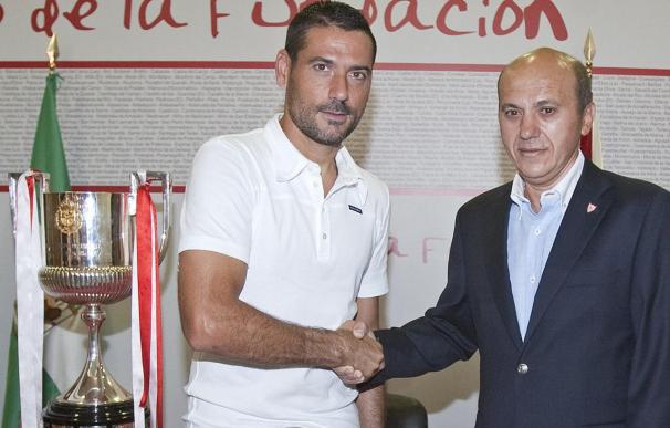 Palop afirma que cumple un "sueño" tras renovar por dos años con el Sevilla