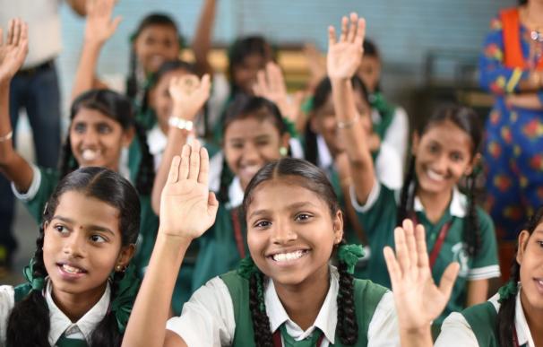 ABA English colabora con la ONG 'Sonrisas de Bombay' para fomentar el acceso a la educación de las niñas en India