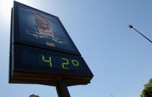 Una masa de aire muy cálido y seco dispara los termómetros y en media España se superarán los 38 grados