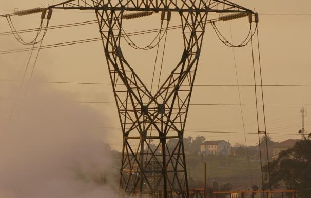 La CNMC cierra el expediente de 2009 a las eléctricas tras anular la Justicia multas por 61 millones
