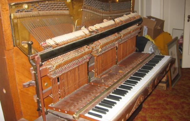 Un piano utilizado por los Beatles en el estudio Abbey Road, a subasta
