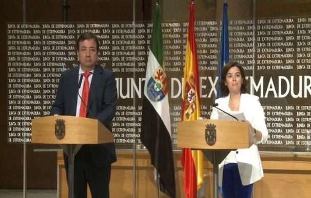 Vara pide al Gobierno cumplir con las inversiones extraordinarias y Santamaría recalca la voluntad de dar "continuidad"