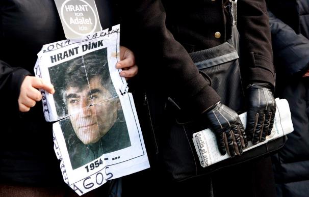 El abogado de la familia del asesinado periodista Dink se suicidó