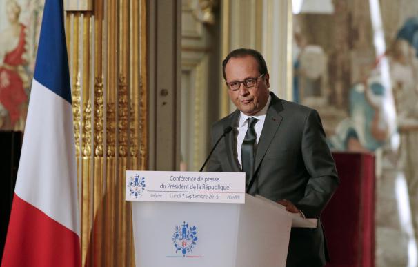 Francois Hollande anuncia que Francia realizará ataques aéreos en Siria sobre posiciones del EI