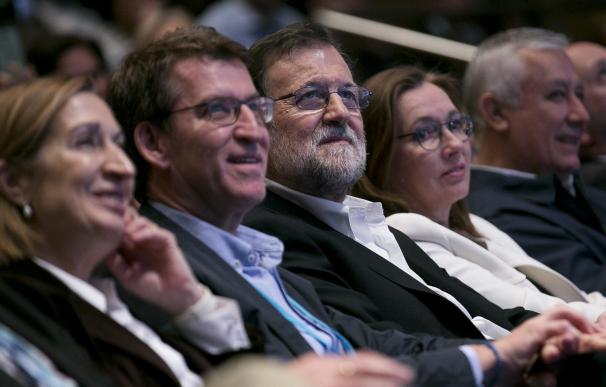 Rajoy insiste en un gobierno con PSOE y C's y pide al PP preservar "la unidad y la independencia" en sus decisiones