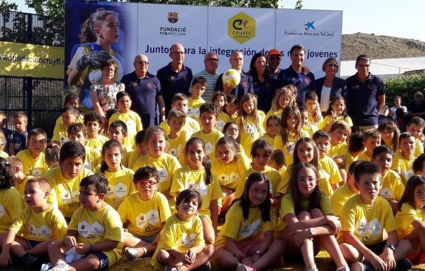 Andrés Iniesta inaugura su Cruyff Court en Fuentealbilla (Albacete)