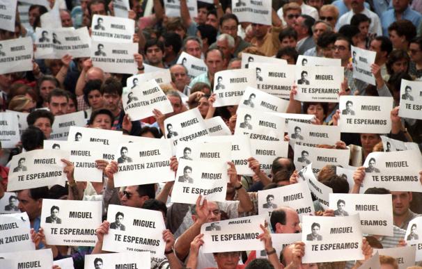 Rajoy recuerda que el asesinato Blanco supuso un golpe mortal contra ETA