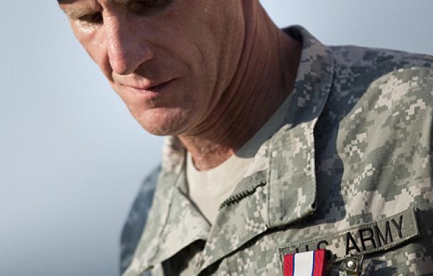 El general McChrystal concedió una entrevista a la compañía días antes de retirarse de la misión en Afganistán.