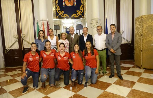 El Rincón Fertilidad de balonmano femenino contará con el apoyo de la Diputación y el Ayuntamiento de Málaga