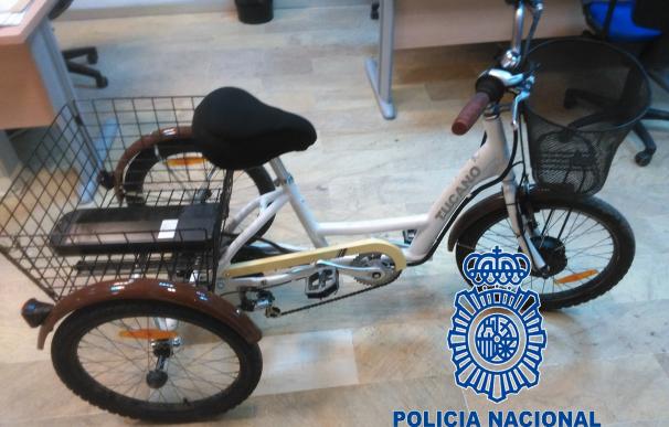 Detenidos los dos presuntos autores del robo de un triciclo a un discapacitado